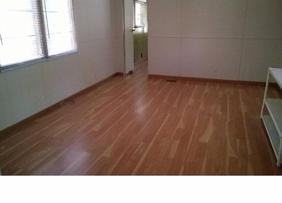 3rd image of 34627 W Sherwood Dr