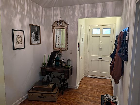5th image of 301 Broadway #18A