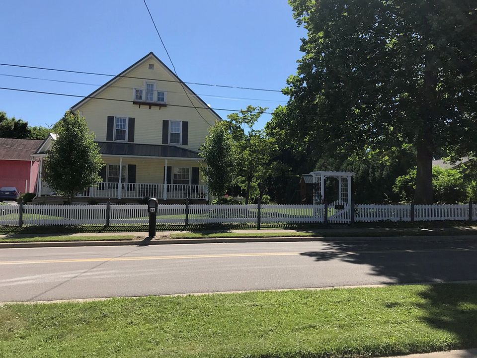 1st image of 266 S Summit St