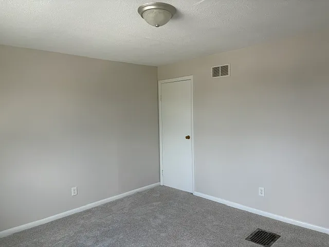 5521 Harrison Ave — Photo 23