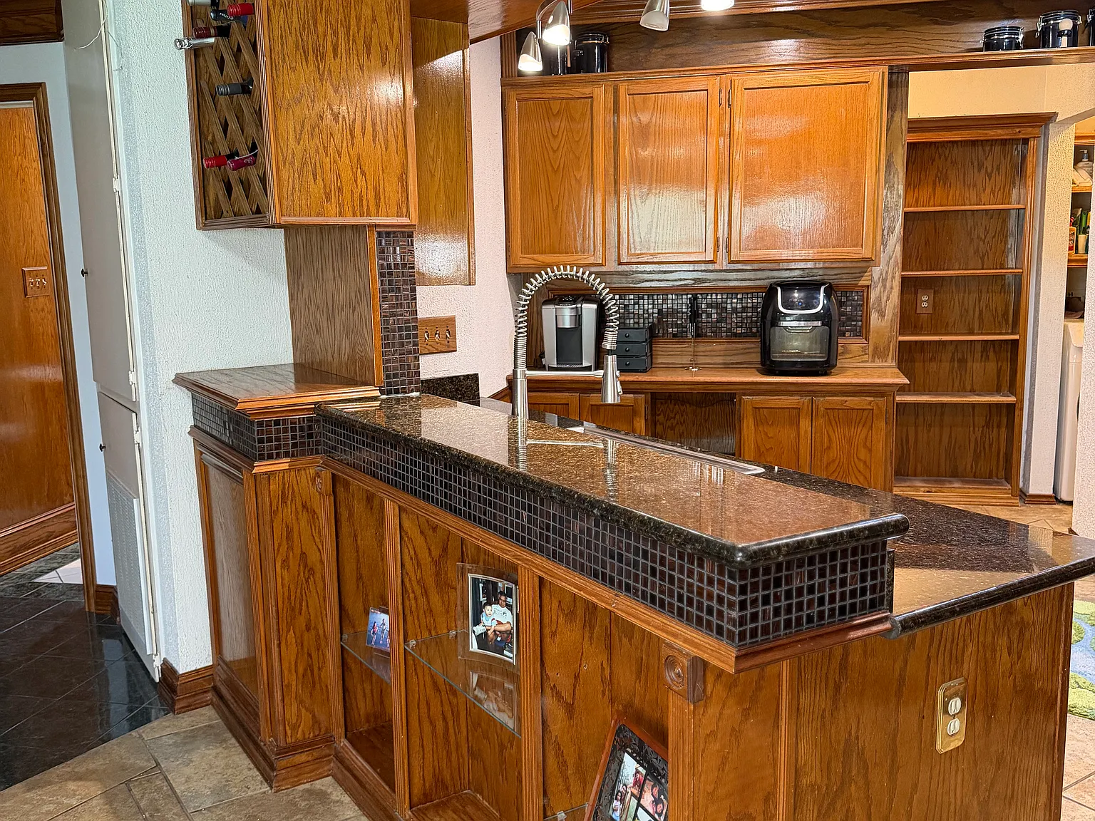 4 bed, 2225 sqft, $2,145 — Photo 3