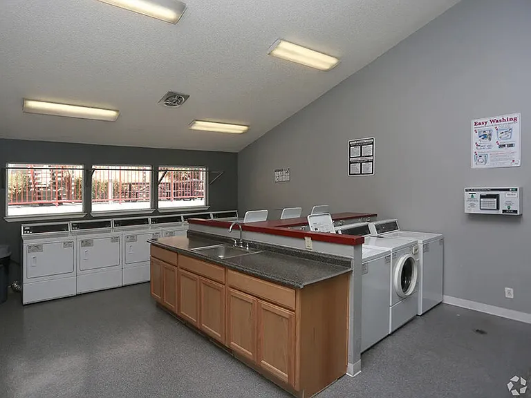Berryhill Apartments — Photo 11