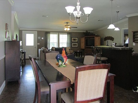 3rd image of 3753 200th St