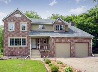 4021 Elmwood St, Vadnais Heights, MN 55127