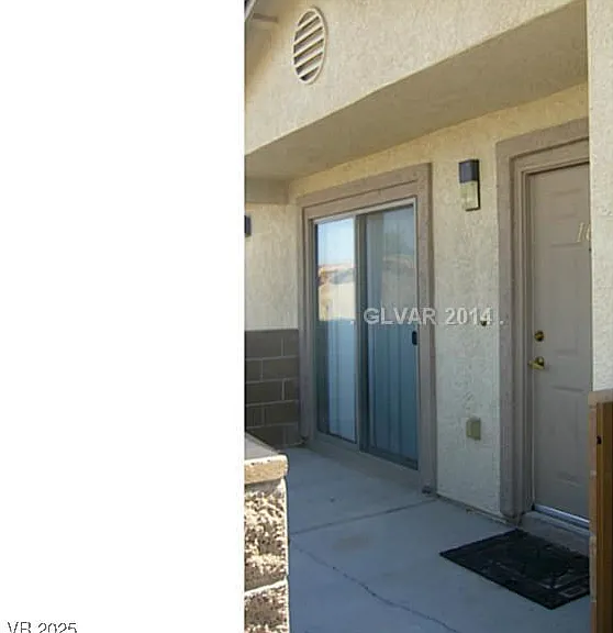 2050 N Los Feliz St #168 — Photo 6