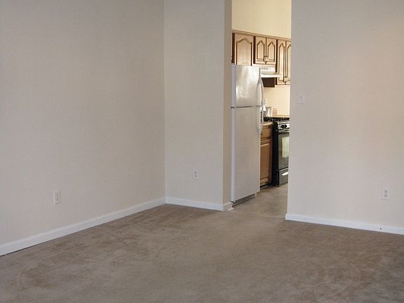 2nd image of 5680 Rivermill Cir