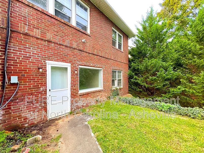 21 Vermont Ave #2