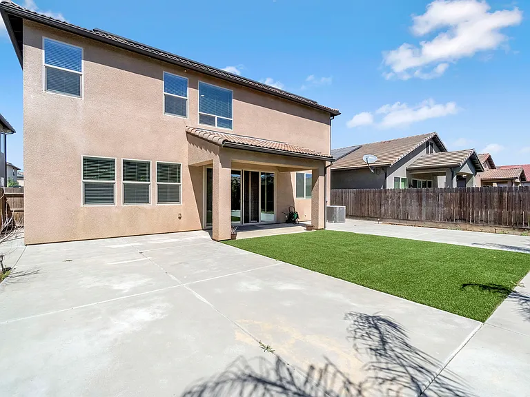 1683 N Ryan Ave — Photo 7