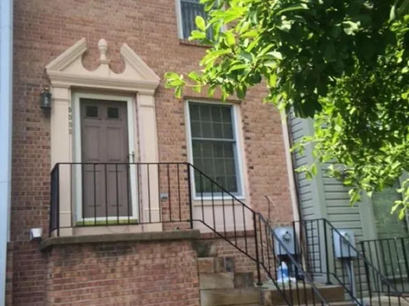 5003 9th St S, Arlington, VA 22204