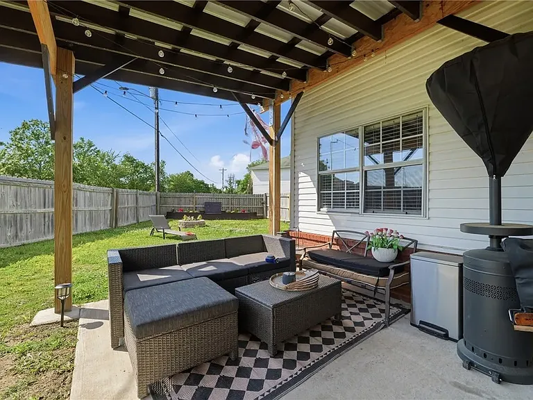 3034 W Mica St — Photo 13