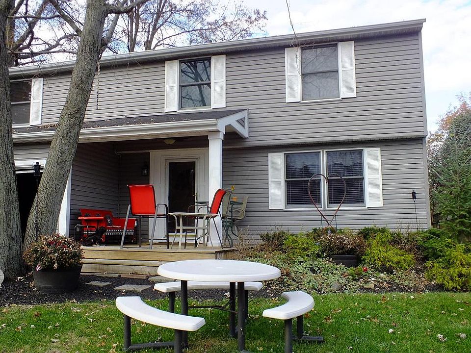 1st image of 839 McDonell Dr