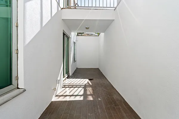 Sold by R New York | media 3