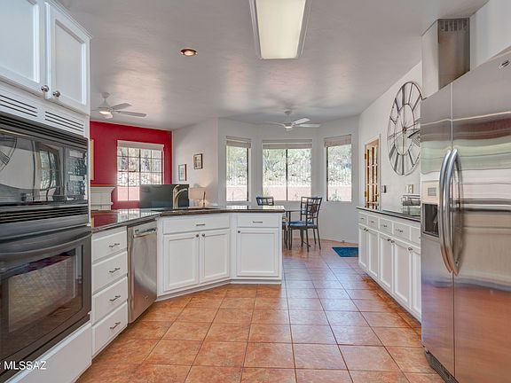 4th image of 10180 N Carristo Dr