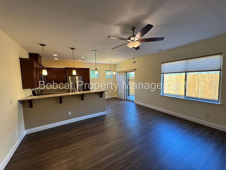 1226 Saltern Dr — Photo 5