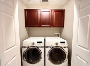 2216 W Middlefield Rd, Mountain View, CA 94043