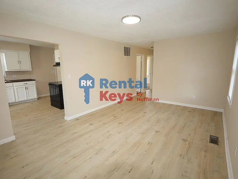 2208 Margybeth Ave — Photo 6