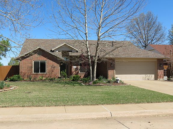 4th image of 207 S Windsor Dr