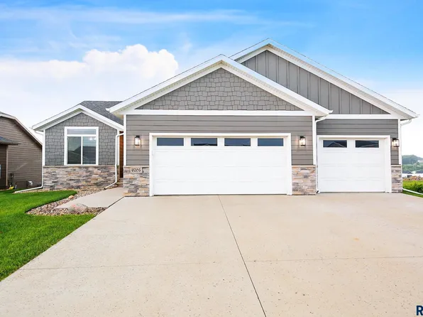 6705 E Twin Pines Dr, Sioux Falls, SD 57110