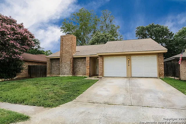 3 bed, 2.0 bath, 1420 sqft, $1,650 — Photo 1