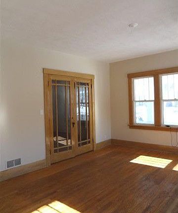 4th image of 5064 S 40th St