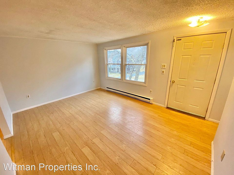 39 Laurel St 39 Laurel St Greenfield MA Zillow