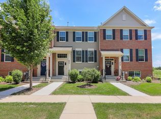 277 Lakeshore Dr, Oswego, IL 60543