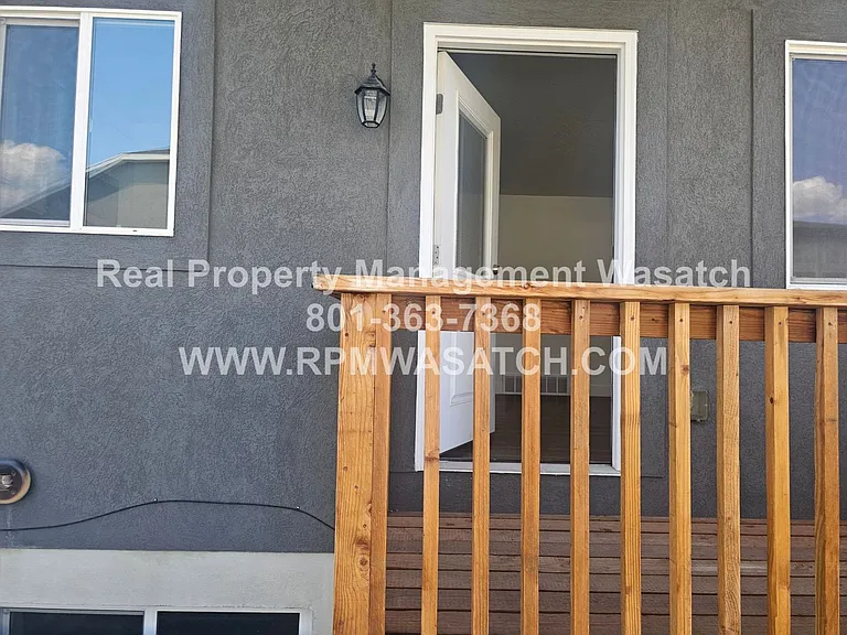 738 N 160 E — Photo 12