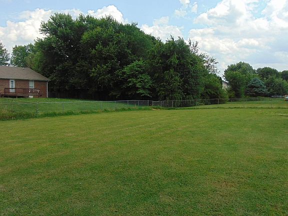 3rd image of 3419 Minor Dr