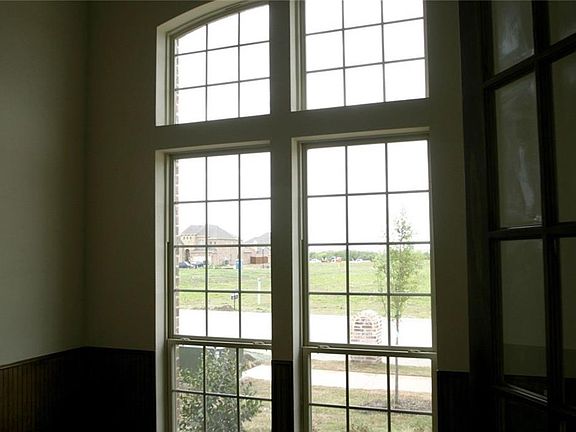 5th image of 1224 Yarrow St