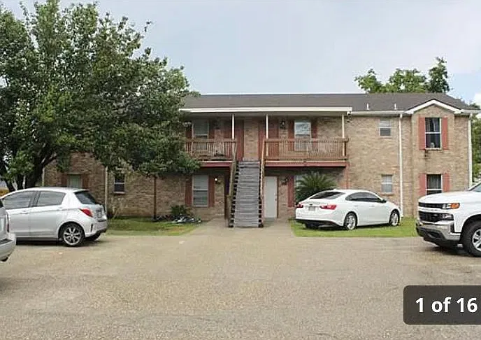 3 bed, 1000 sqft, $1,280 — Photo 1
