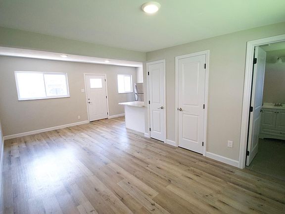 3rd image of 2307 S 13th St APT A