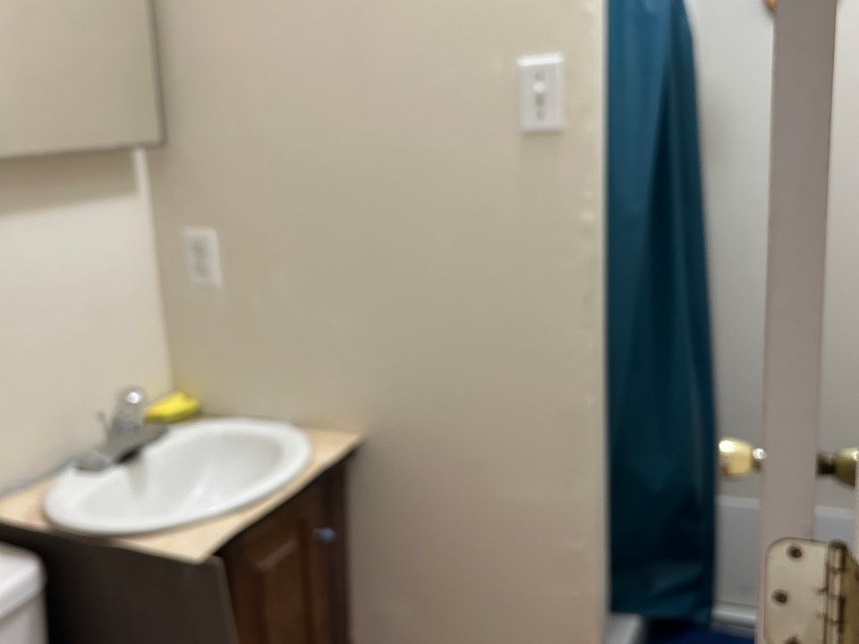 2nd image of 48 Vernon St #1