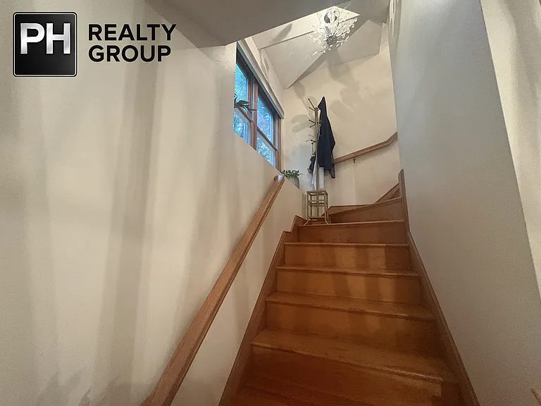 87 Pleasant St #1A — Photo 26