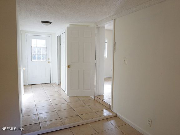 4th image of 5168 ADMIRAL Drive