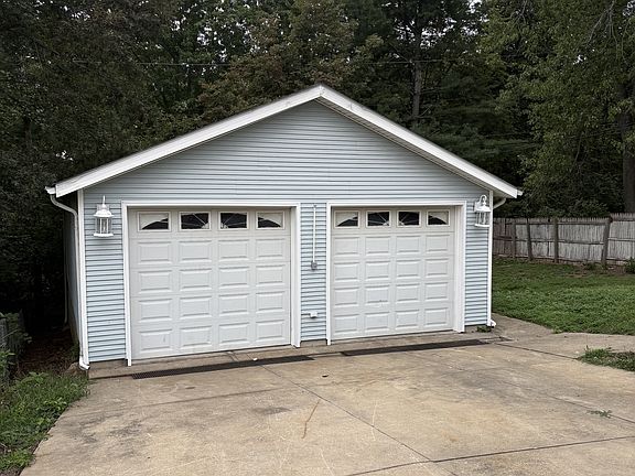 2nd image of 104 Madison Dr