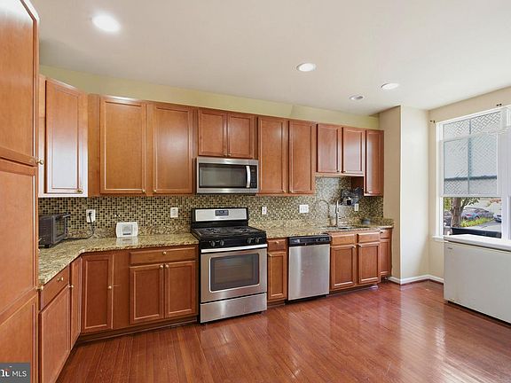 4th image of 2968 Chinkapin Oak Ln