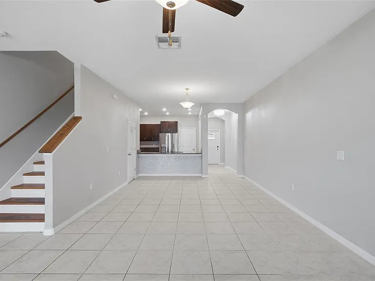 724 Royal Empress Dr — Photo 9