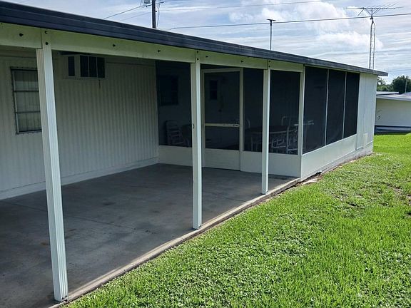 4th image of 15 Horseshoe Ln