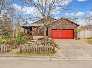 2810 Diane St, Ashland, OR 97520