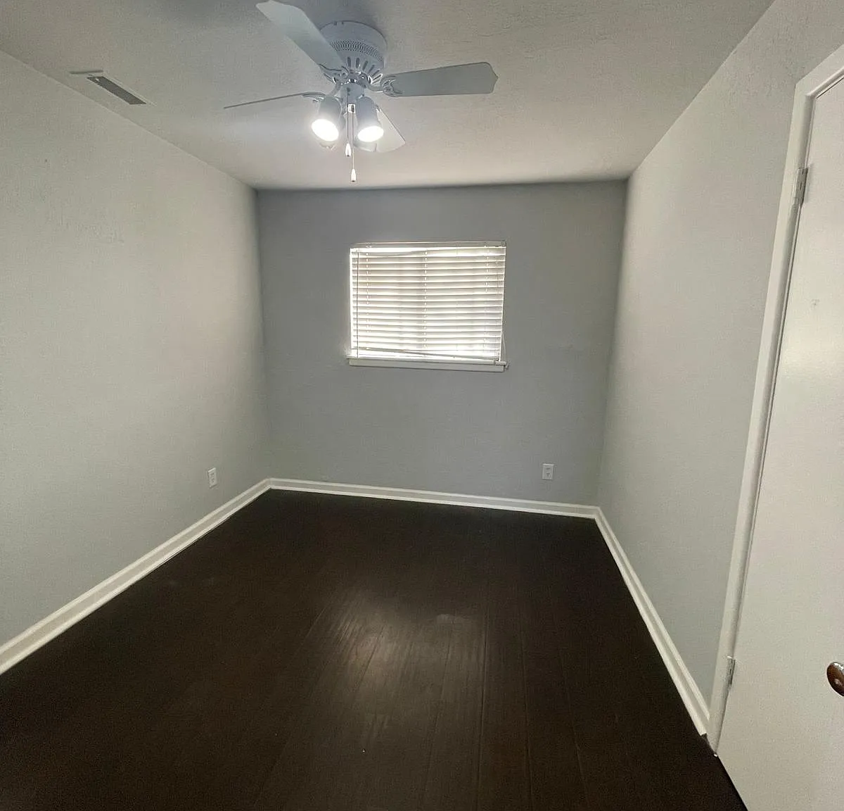 3 bed, 1400 sqft, $1,150 — Photo 4