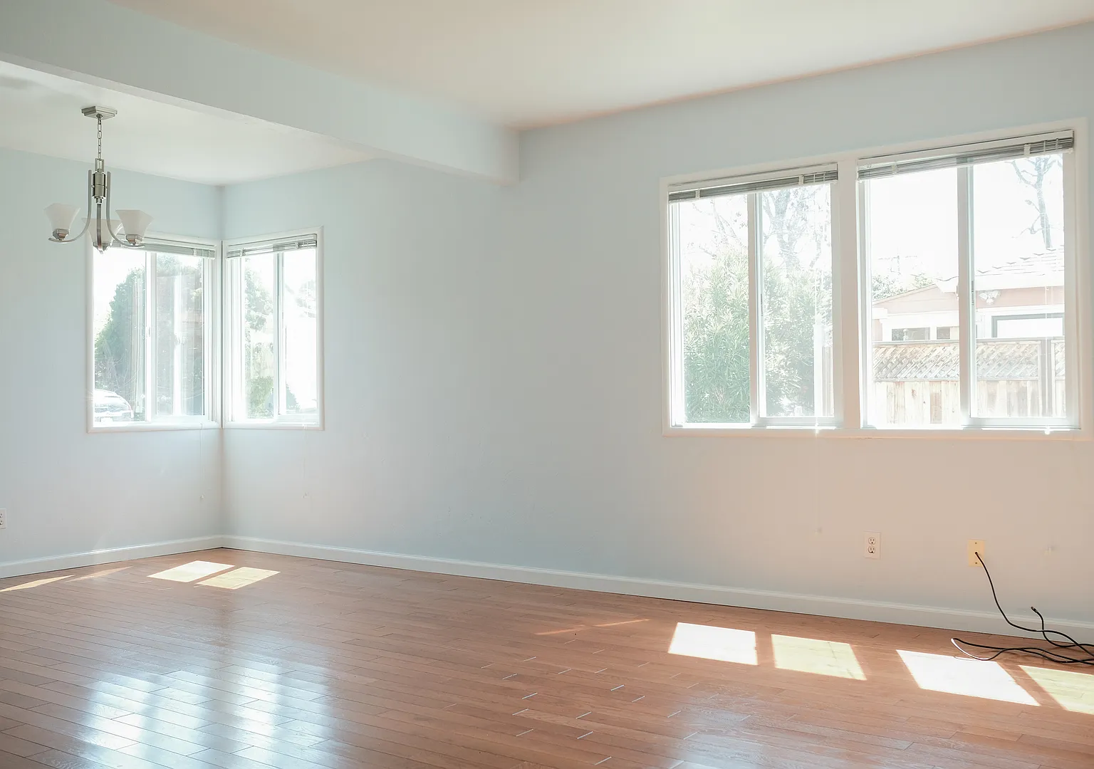 1212 Neilson — Photo 1