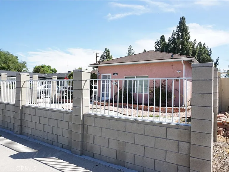 8824 Quartz Ave — Photo 32