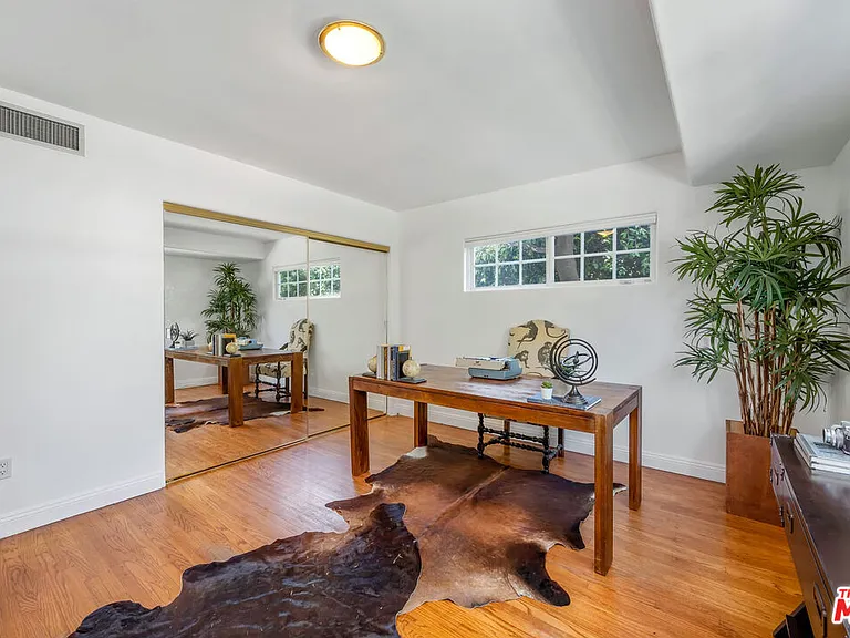 13230 Hesby St — Photo 18