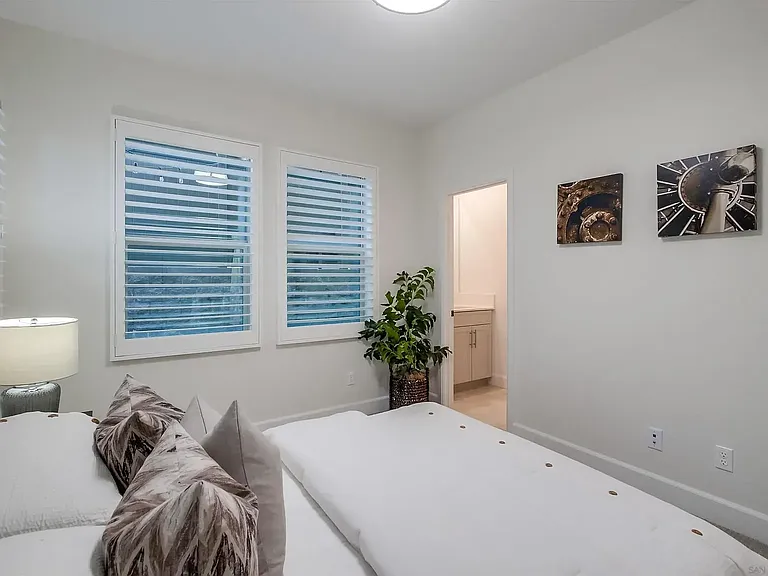 16869 Colin Ct — Photo 10