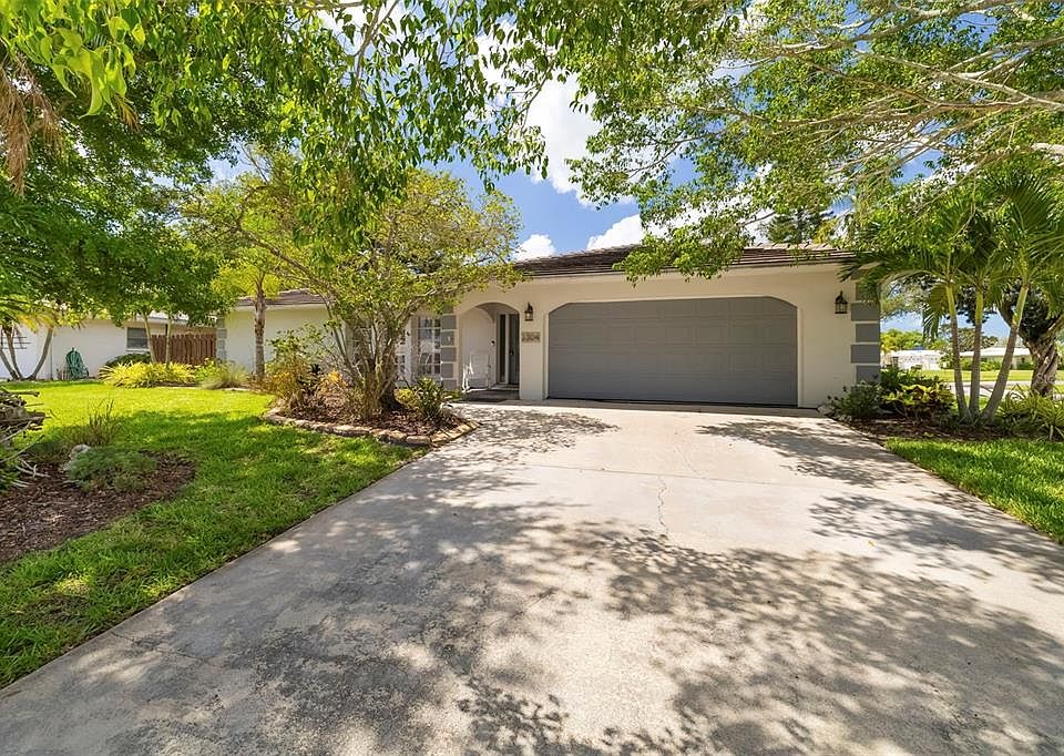 1st image of 3304 SPRING MILL CIRCLE