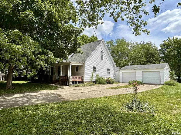 450 S Pearl St, Waverly, IL 62692