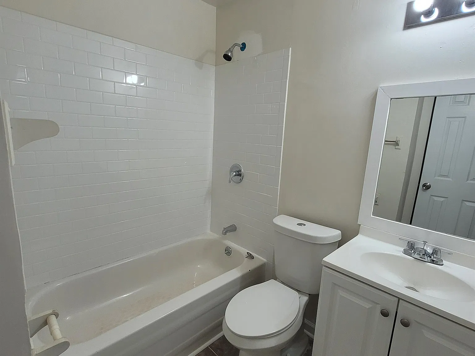 330 Taft Street Southwest - 1 — Photo 4