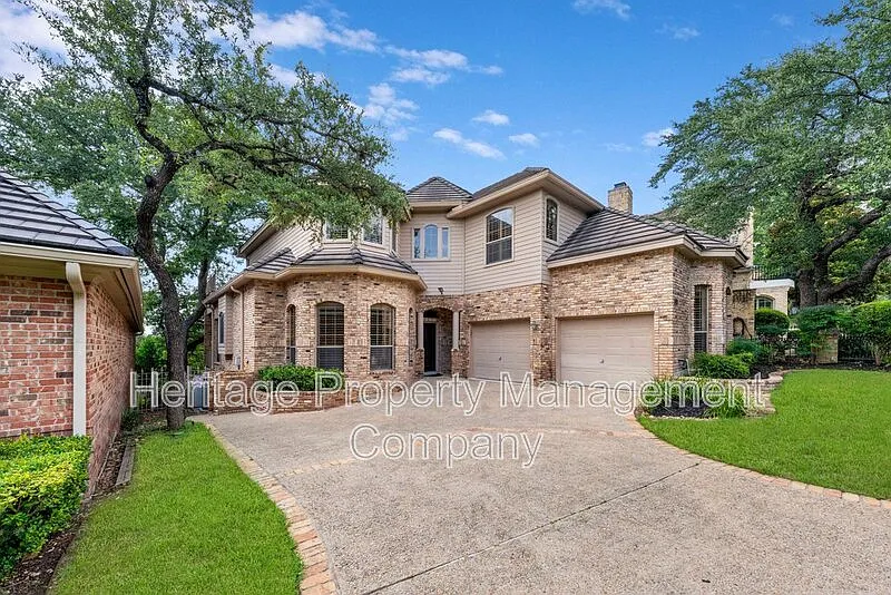 3 bed, 3.5 bath, 3195 sqft, $4,000 — Photo 2