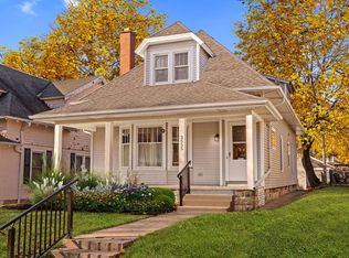 3555 N Murray Ave, Shorewood, WI 53211