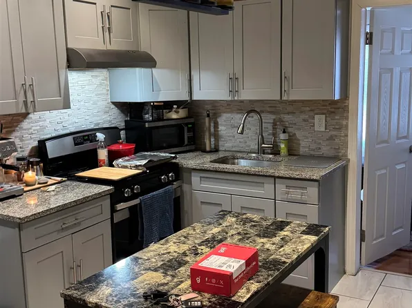 40 Willow Street image 7 of 9